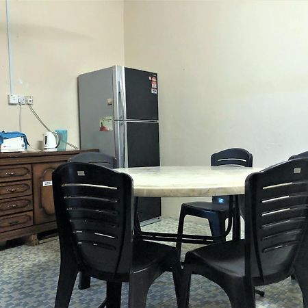 Little Cozy Homestay كوتا بْهارو المظهر الخارجي الصورة