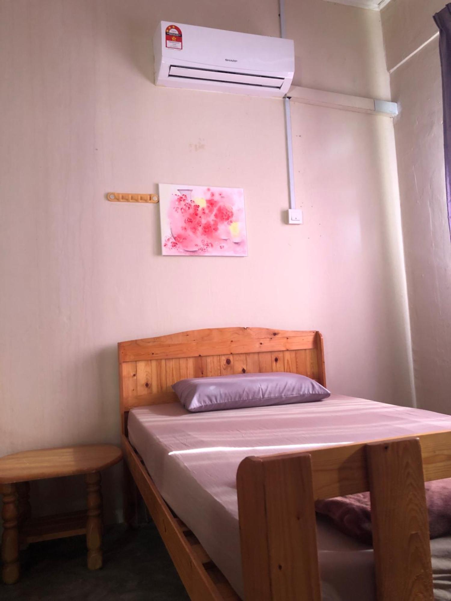 Little Cozy Homestay كوتا بْهارو المظهر الخارجي الصورة